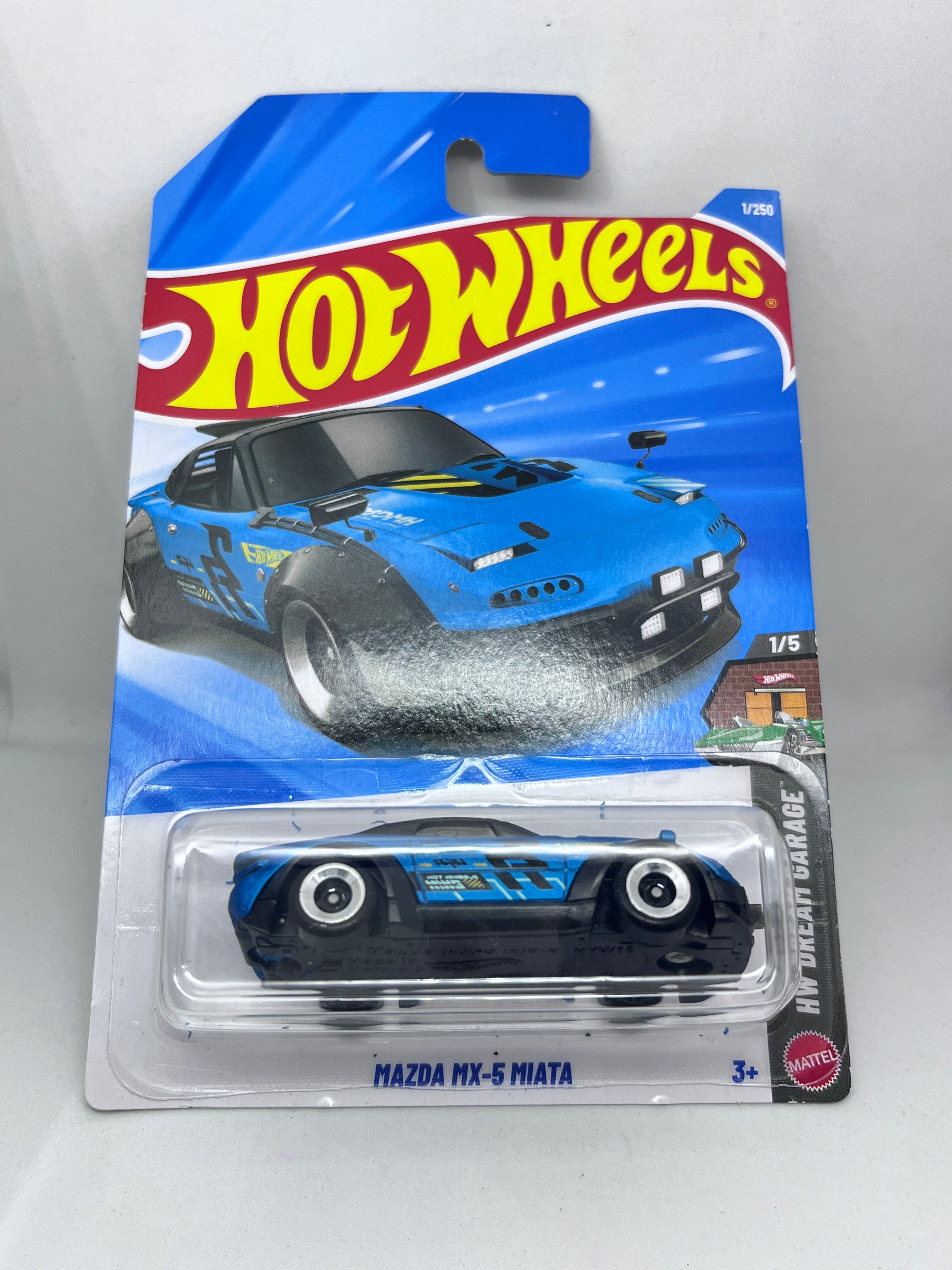 Mazda MX-5 Miata (Blue)